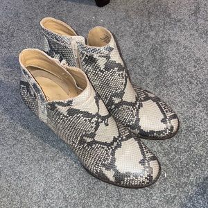 Snake skin boot wedge